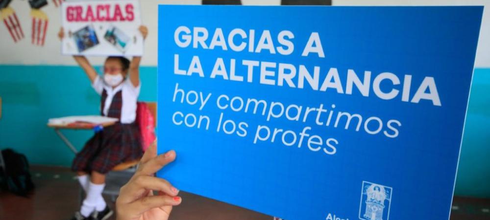 La alternancia educativa en Medellín sigue tomándose las aulas