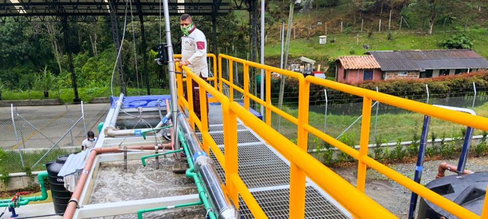 EPM inicia operación de la planta compacta de tratamiento de aguas residuales El Escobero, en Alto Palmas