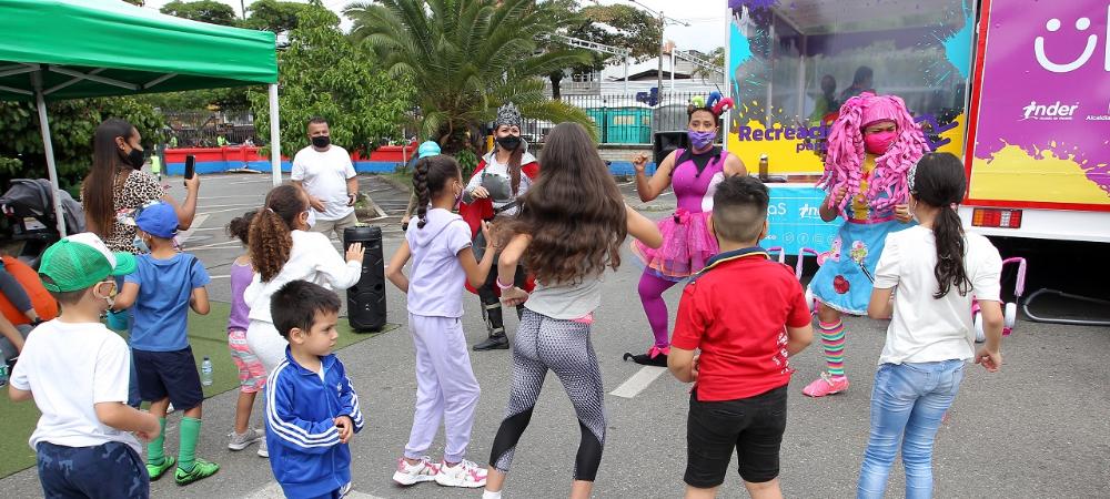  Mil niños se beneficiarán mensualmente con la reactivación de la Ludoteka Móvil del INDER Medellín