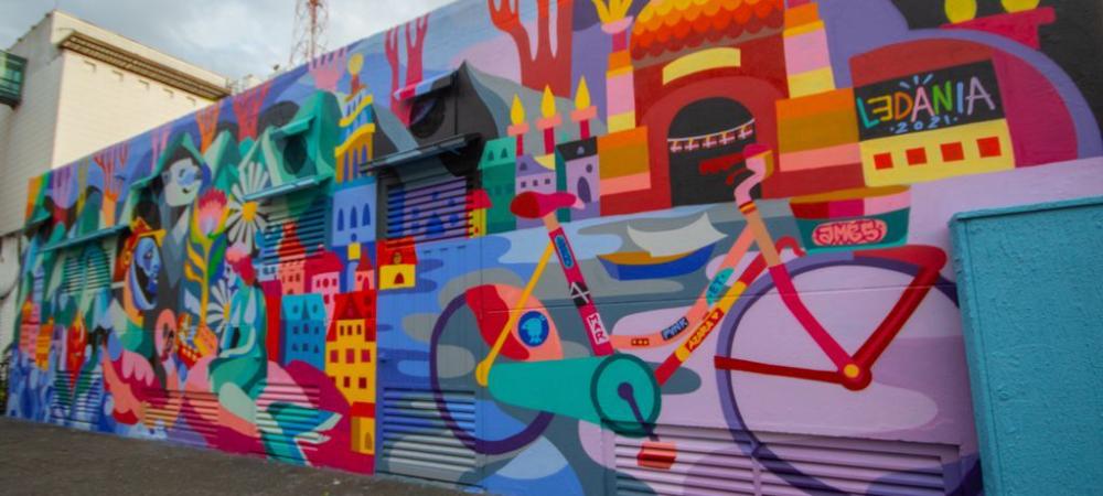 Con la entrega de un mural, Dinamarca afianza las relaciones con Medellín por medio del arte y la cultura