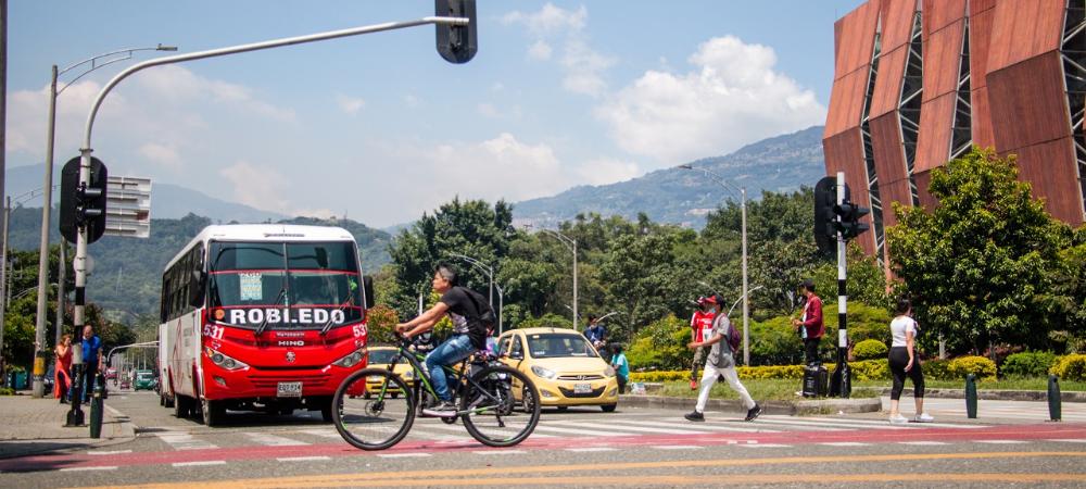 En el Mes de la Movilidad, Medellín avanza en estrategias de seguridad vial y movilidad sostenible