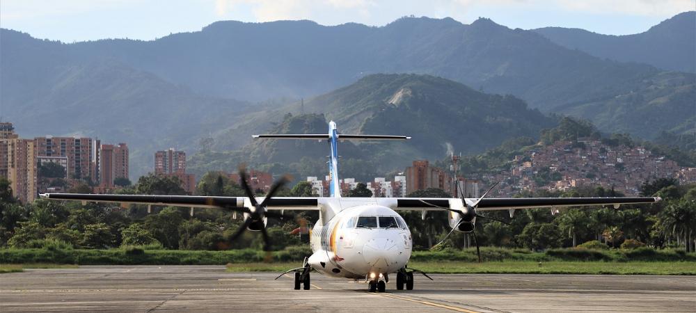Se estima que 3.5 millones de pasajeros se movilizarían por las Terminales aéreas y terrestres de Medellín en temporada navideña 