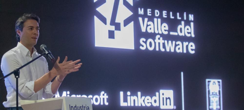 La Alcaldía de Medellín y LinkedIn-Microsoft entregarán 25.000 becas de formación para la Industria 4.0