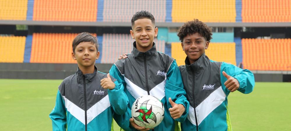 Vuelo de Medellín a Corea del Sur llevará el sueño de jóvenes futbolistas