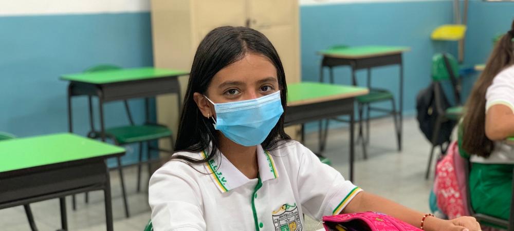321.644 estudiantes de Medellín asisten seguros a las aulas, gracias a nueva jornada de entrega de kits de bioseguridad